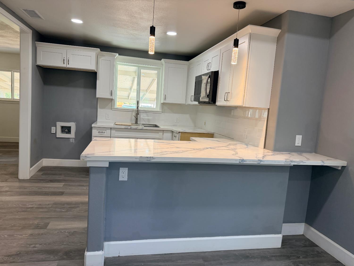 2427 E Tyler, Fresno, CA 93701