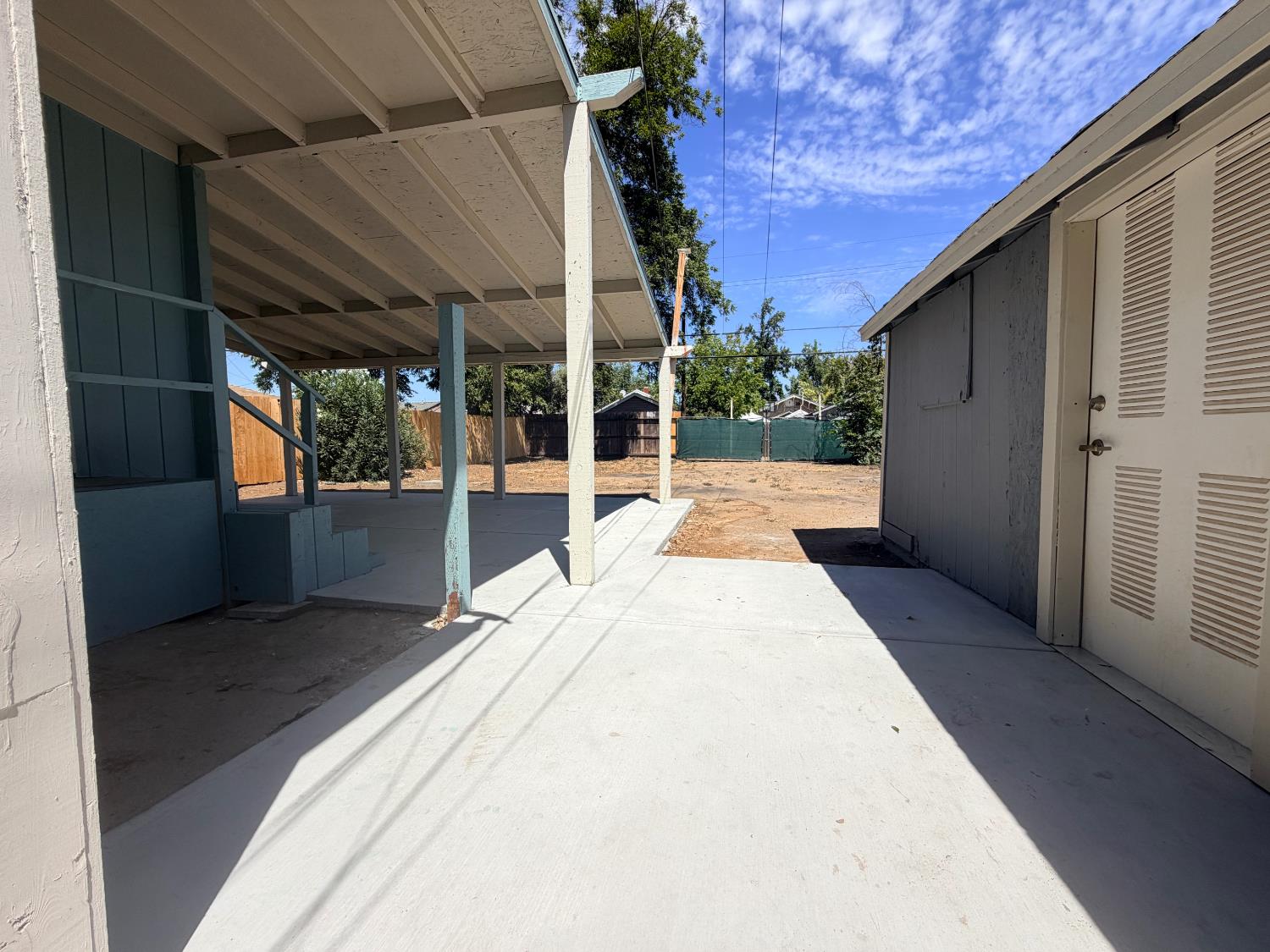 2427 E Tyler, Fresno, CA 93701