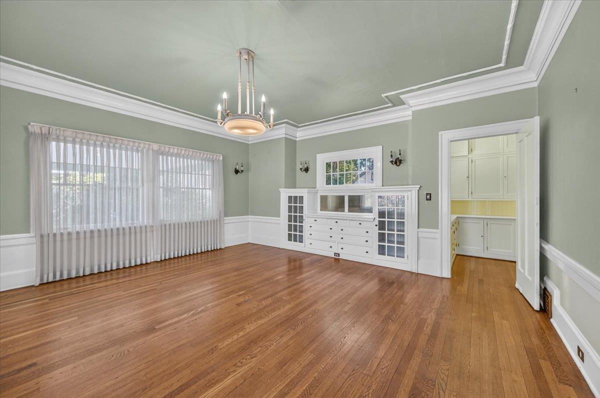 600 E Carmen Ave E, Fresno, CA 93728