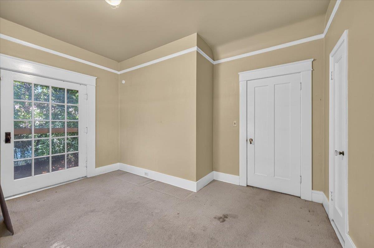 600 E Carmen Ave E, Fresno, CA 93728