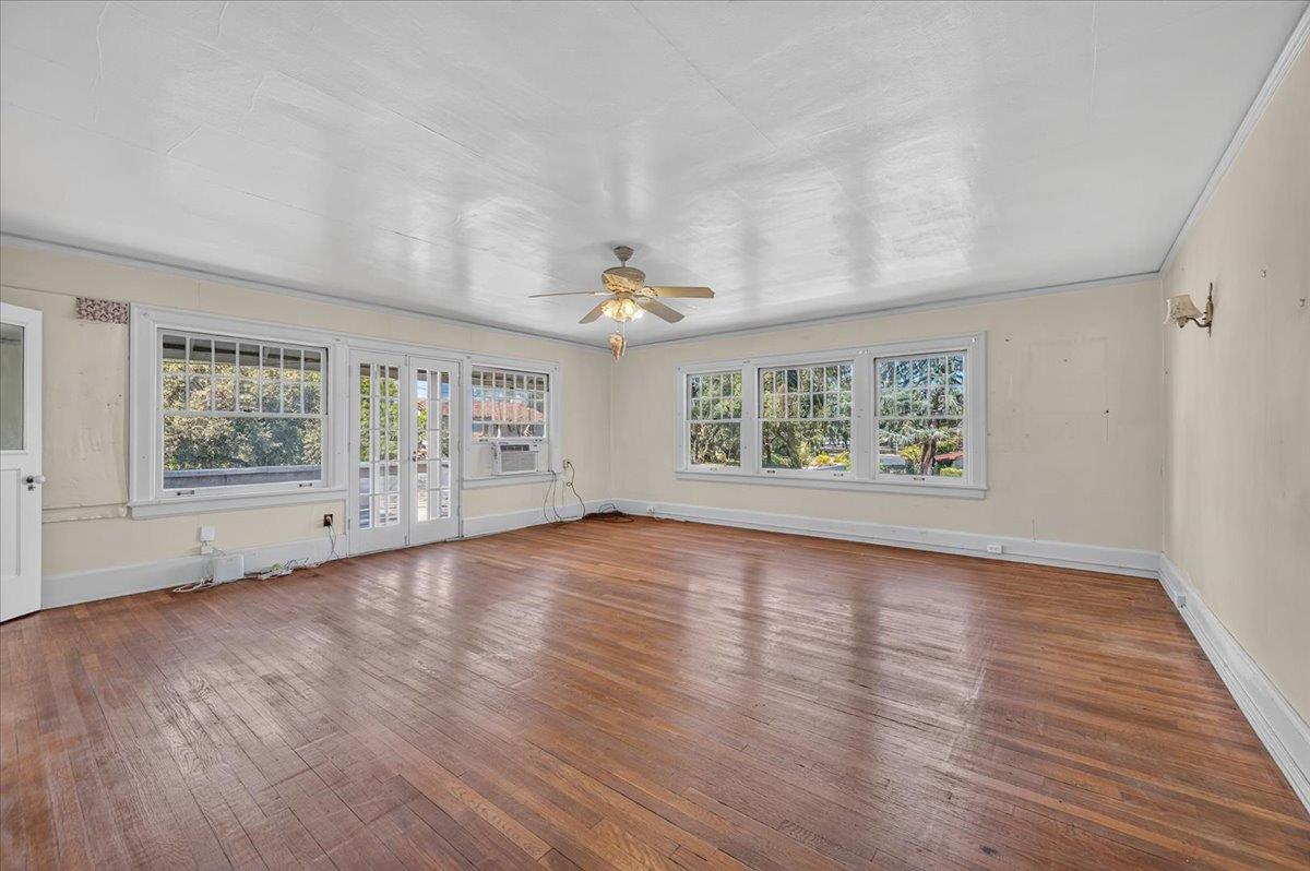 600 E Carmen Ave E, Fresno, CA 93728