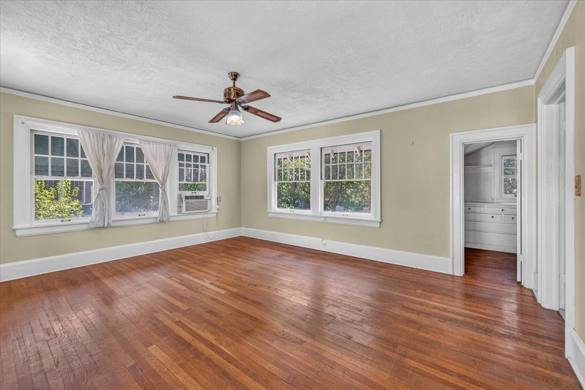 600 E Carmen Ave E, Fresno, CA 93728