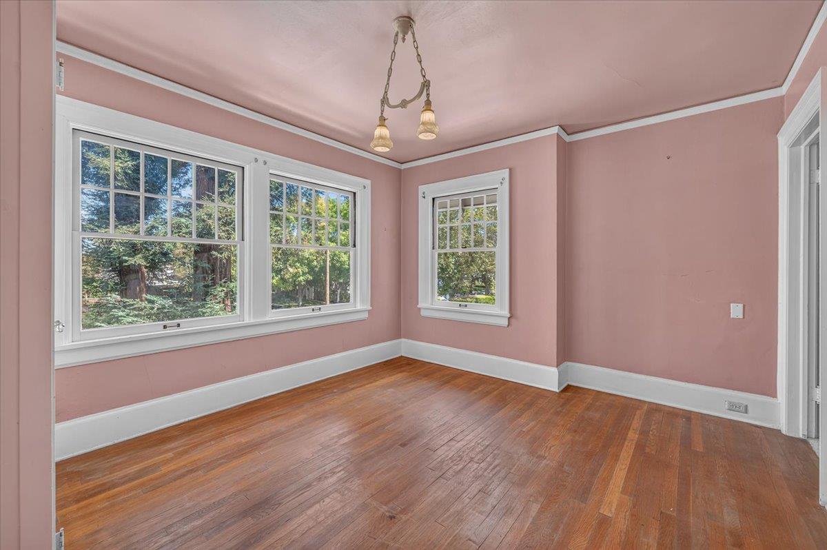 600 E Carmen Ave E, Fresno, CA 93728