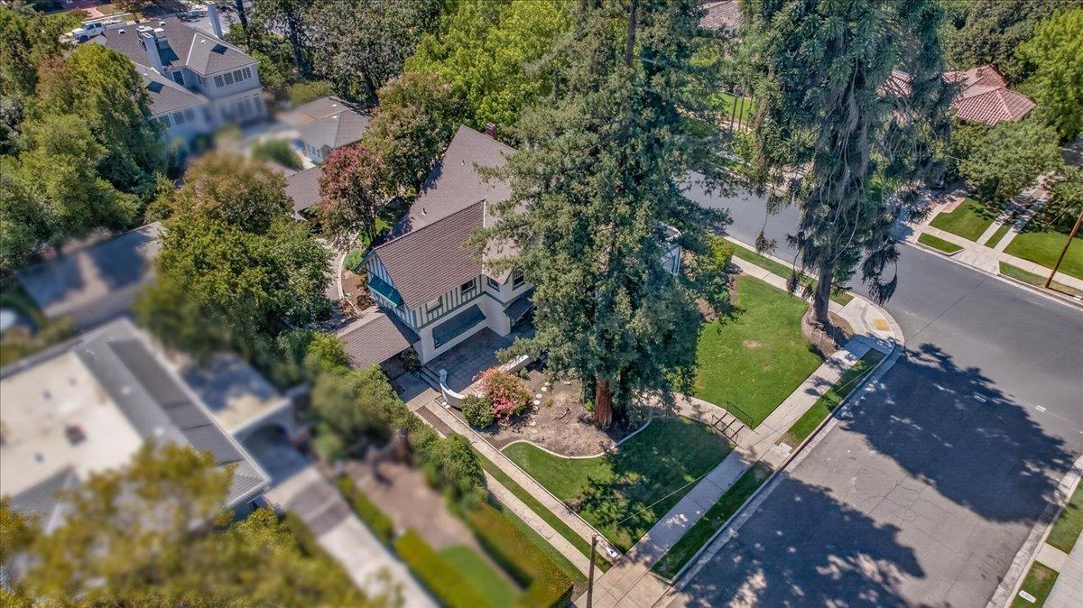 600 E Carmen Ave E, Fresno, CA 93728