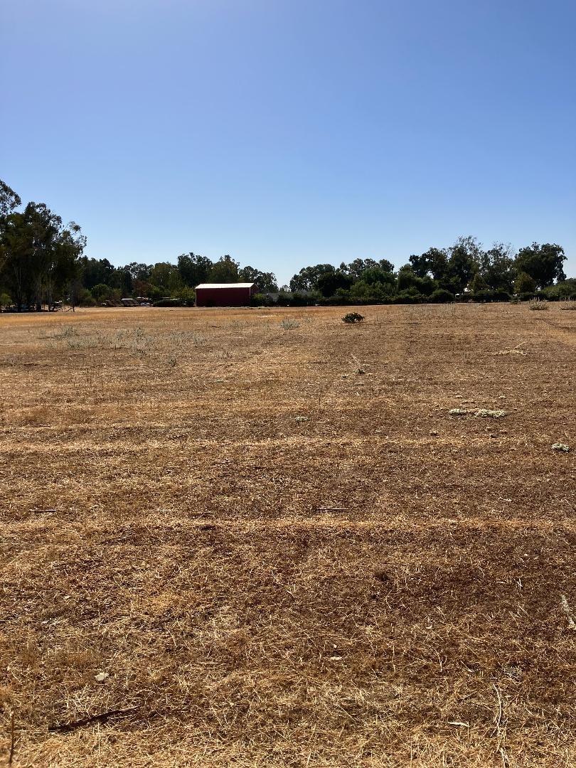 6904 N Highland Ave, Clovis, CA 93619