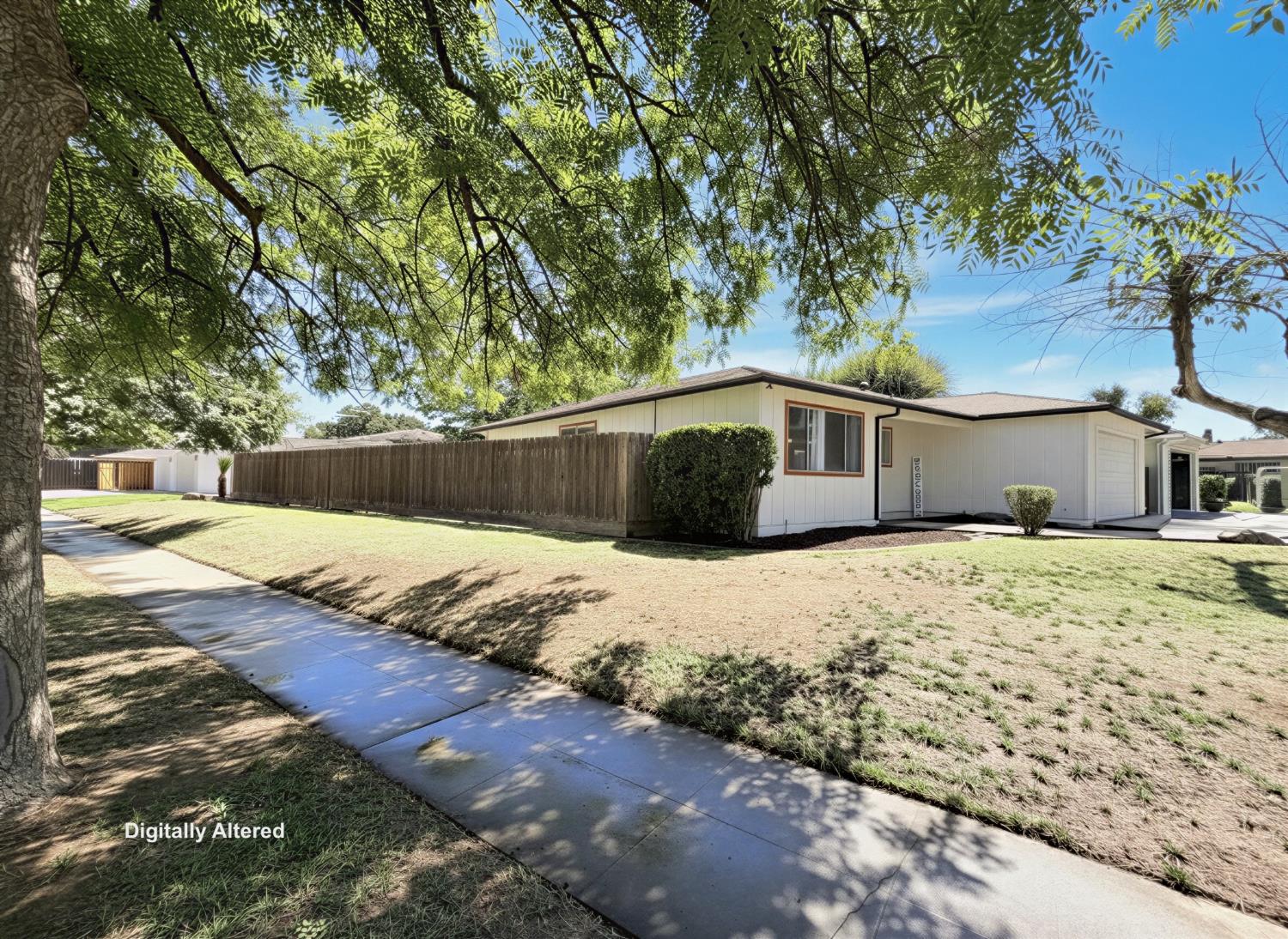 1833 W Pico Ave, Fresno, CA 93705