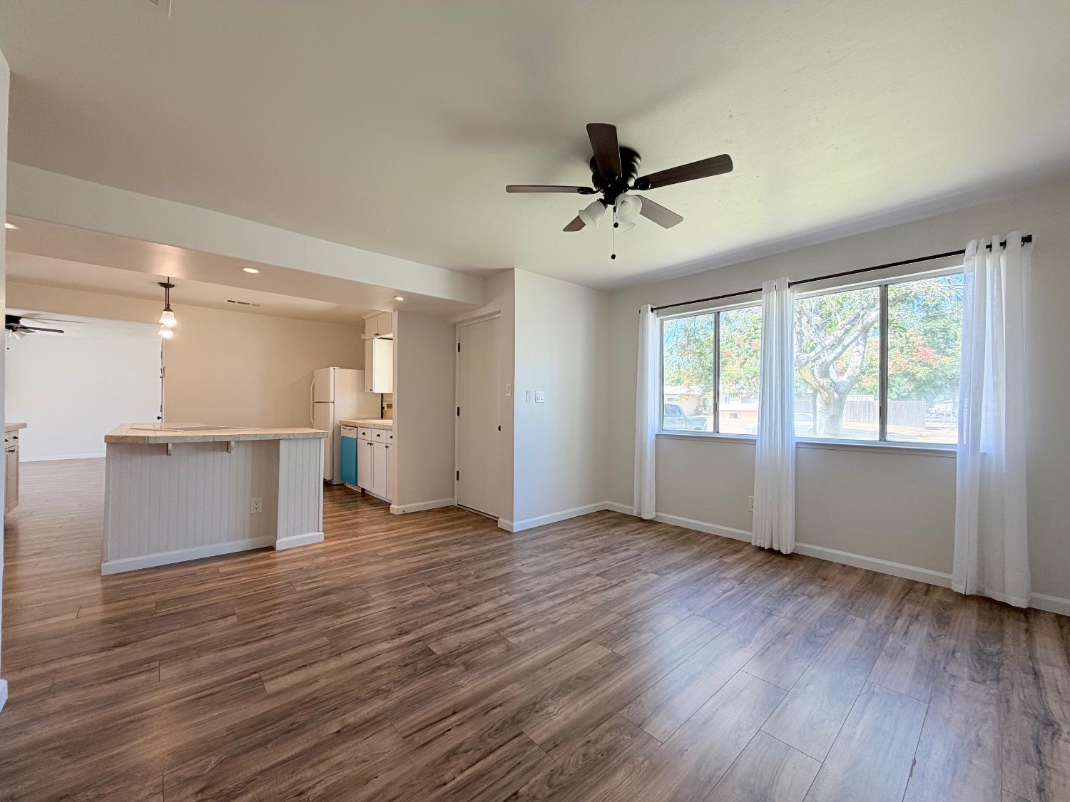 1833 W Pico Ave, Fresno, CA 93705