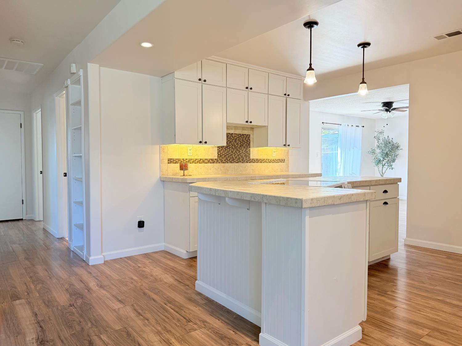1833 W Pico Ave, Fresno, CA 93705