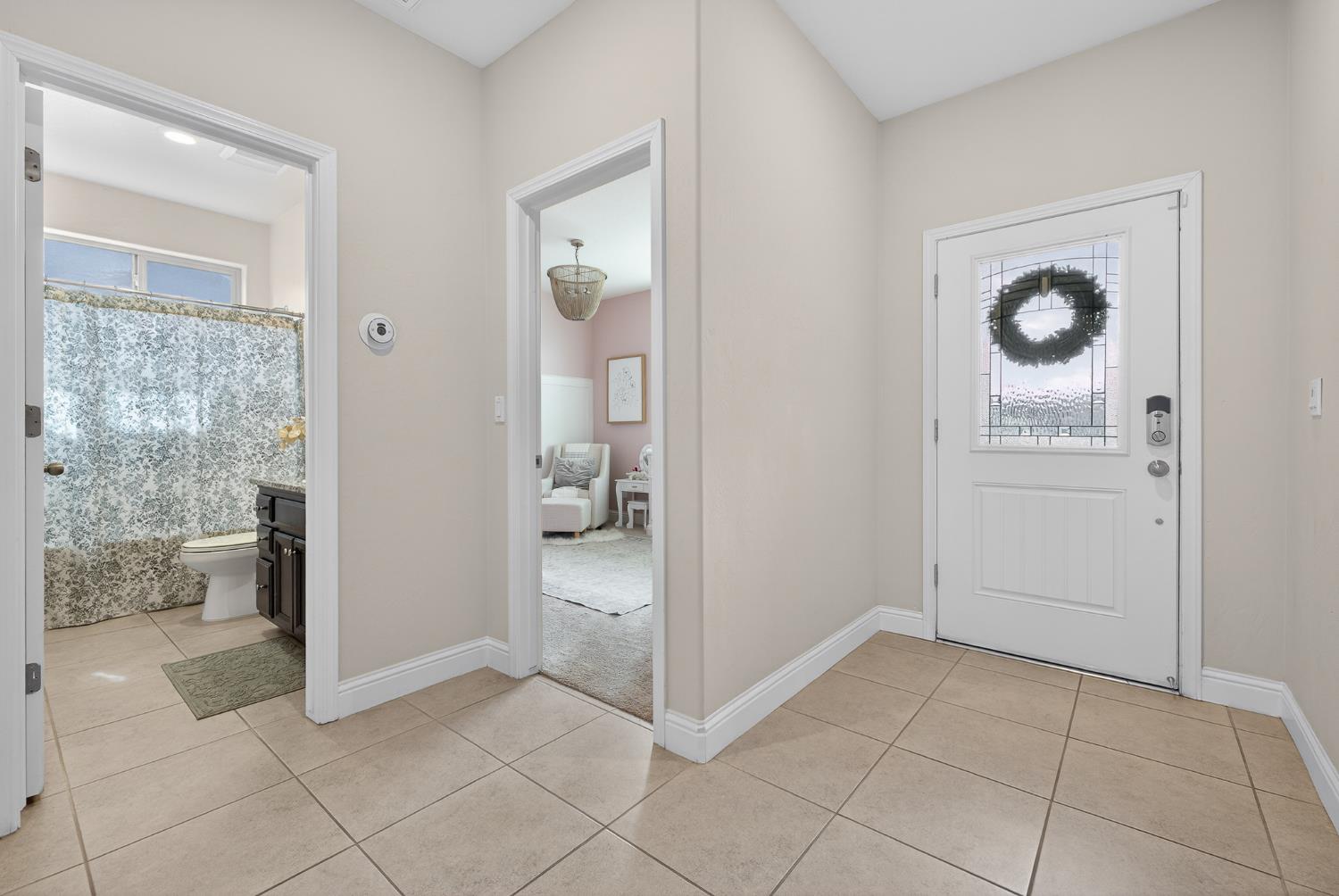 6876 E Fedora Ave, Fresno, CA 93727