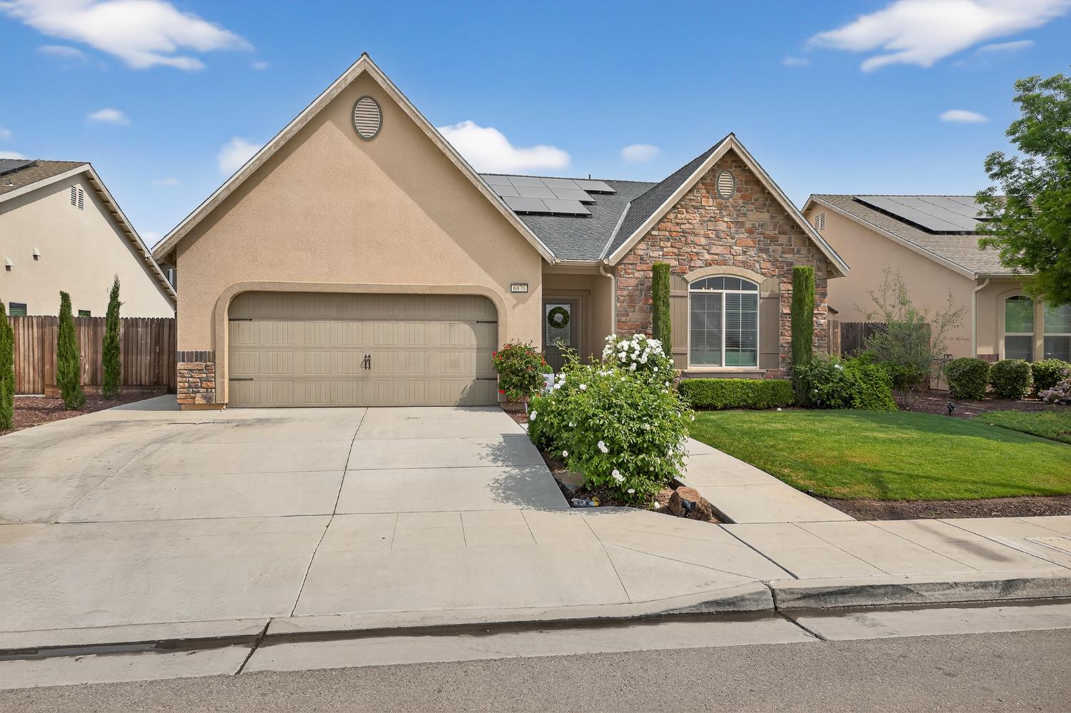 6876 E Fedora Ave, Fresno, CA 93727