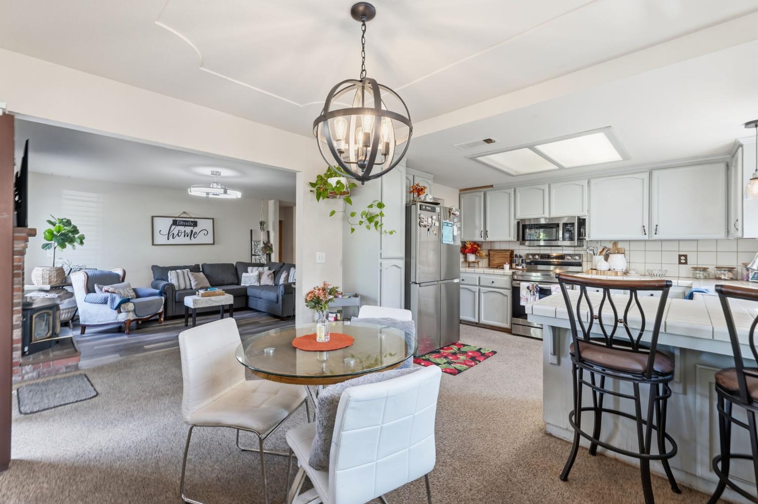2670 Bliss Ave, Clovis, CA 93611