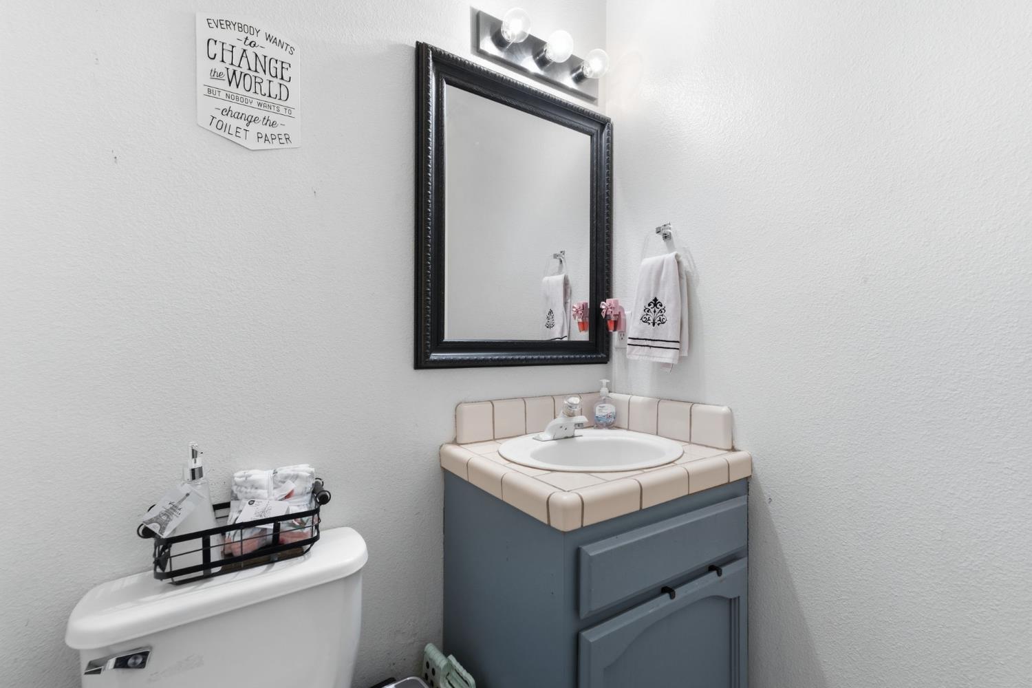 2670 Bliss Ave, Clovis, CA 93611