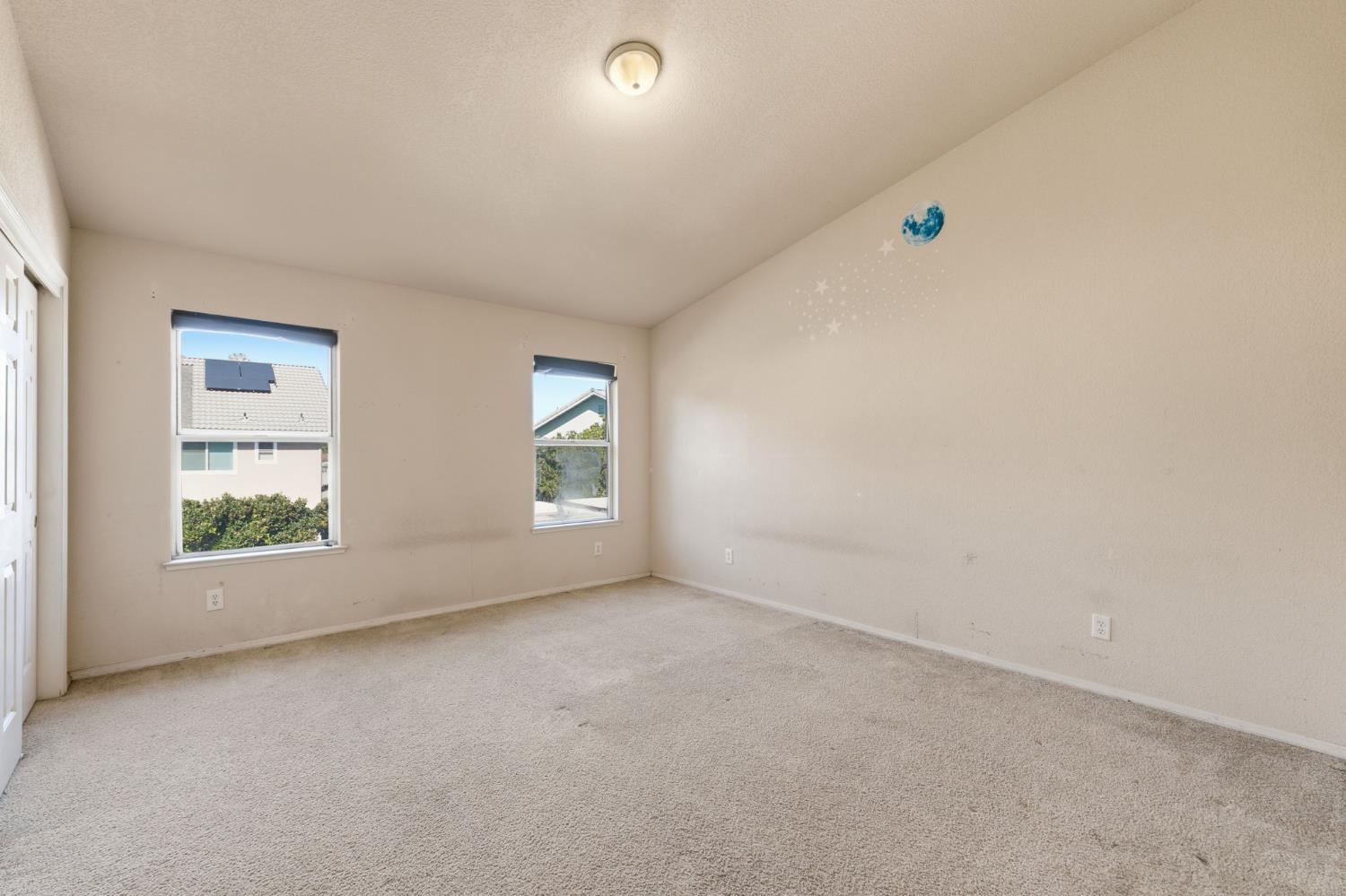 2670 Bliss Ave, Clovis, CA 93611