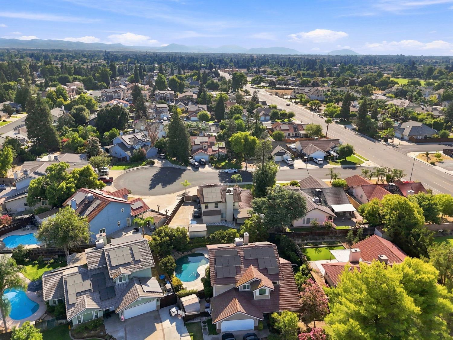 2670 Bliss Ave, Clovis, CA 93611