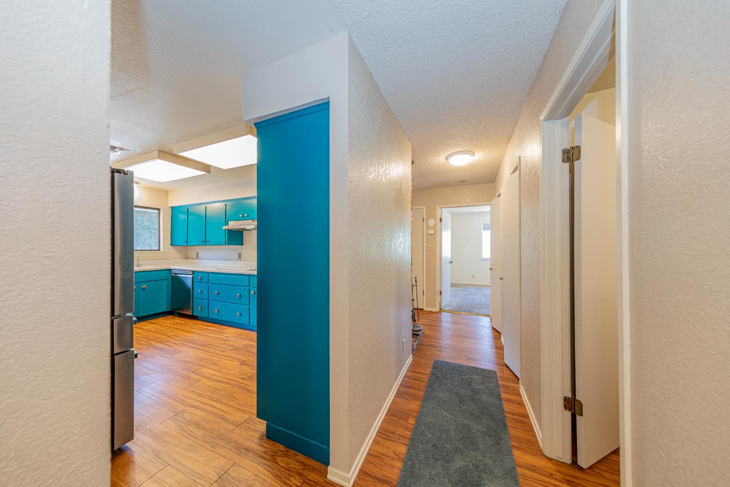 45453 N Oakview Dr, Oakhurst, CA 93644