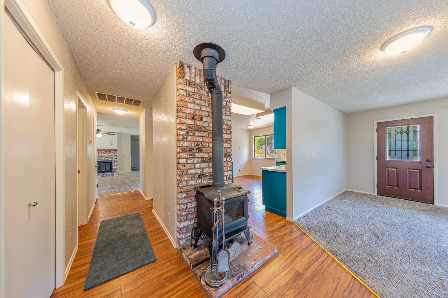 45453 N Oakview Dr, Oakhurst, CA 93644
