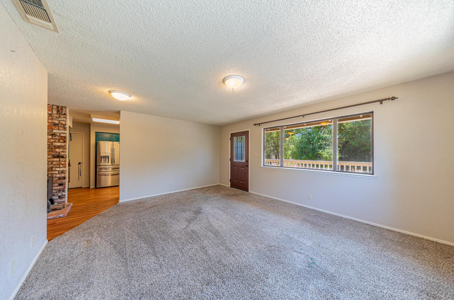 45453 N Oakview Dr, Oakhurst, CA 93644