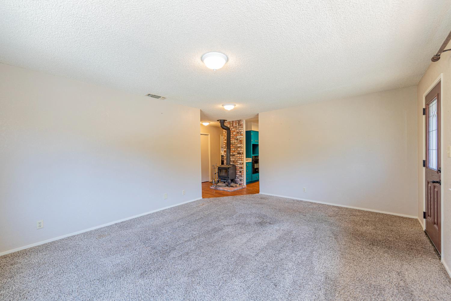 45453 N Oakview Dr, Oakhurst, CA 93644