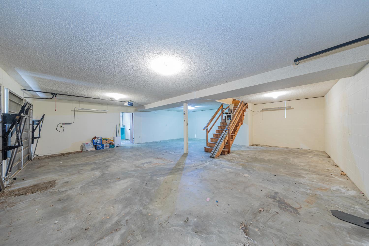 45453 N Oakview Dr, Oakhurst, CA 93644