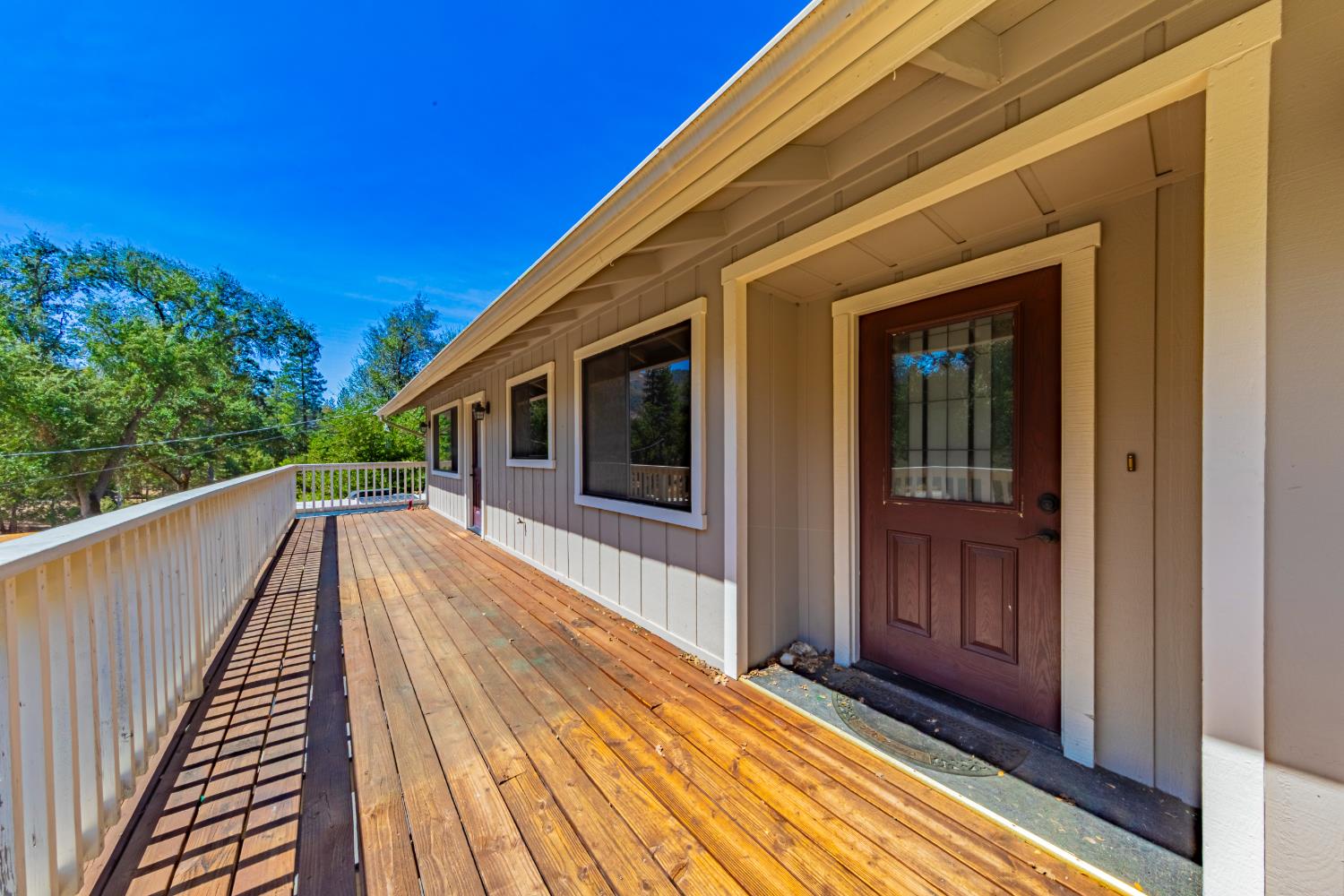 45453 N Oakview Dr, Oakhurst, CA 93644
