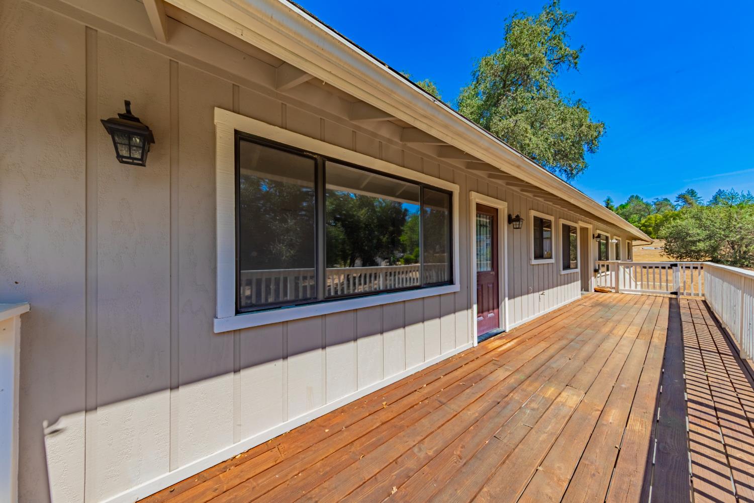 45453 N Oakview Dr, Oakhurst, CA 93644