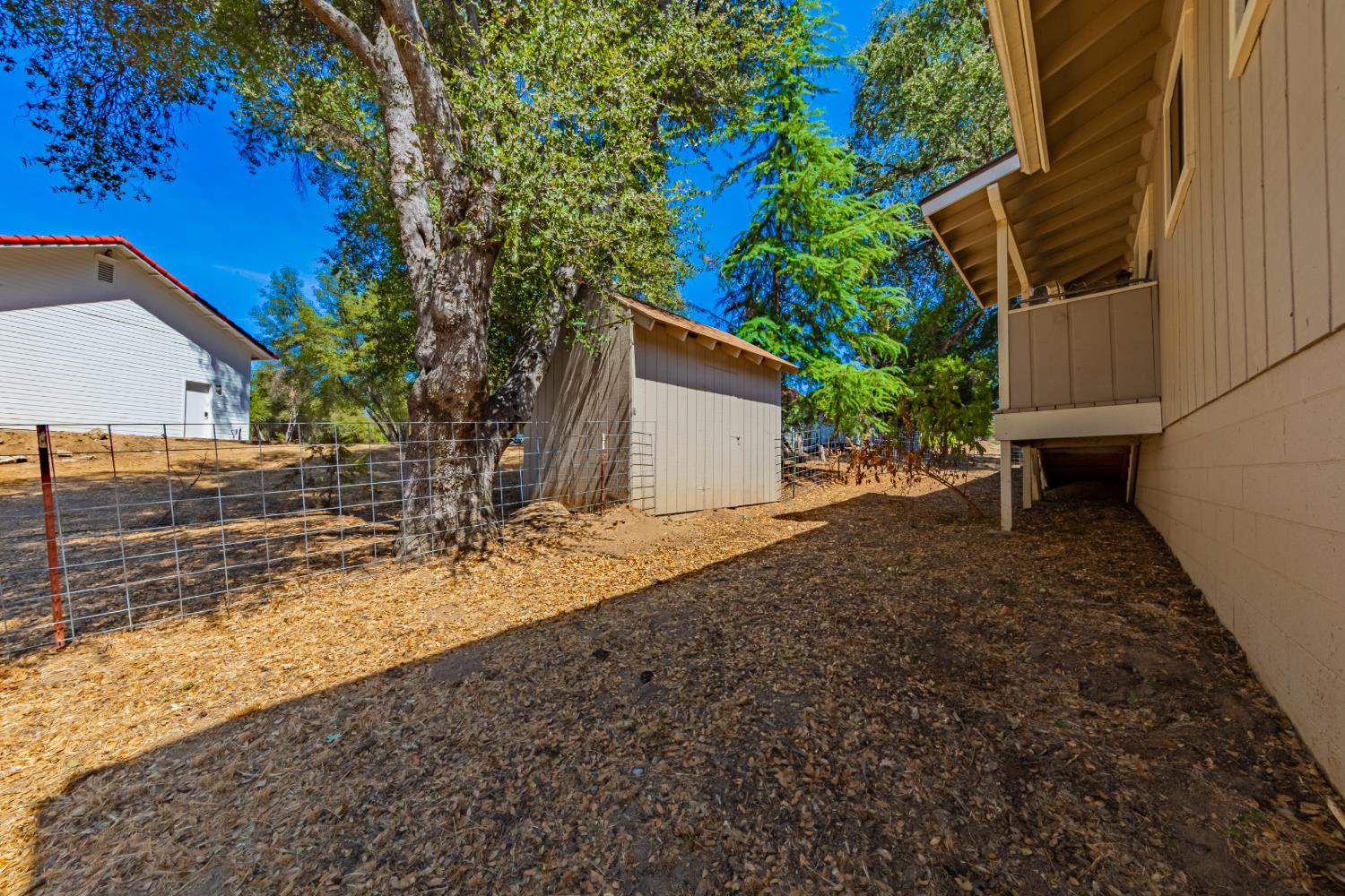 45453 N Oakview Dr, Oakhurst, CA 93644
