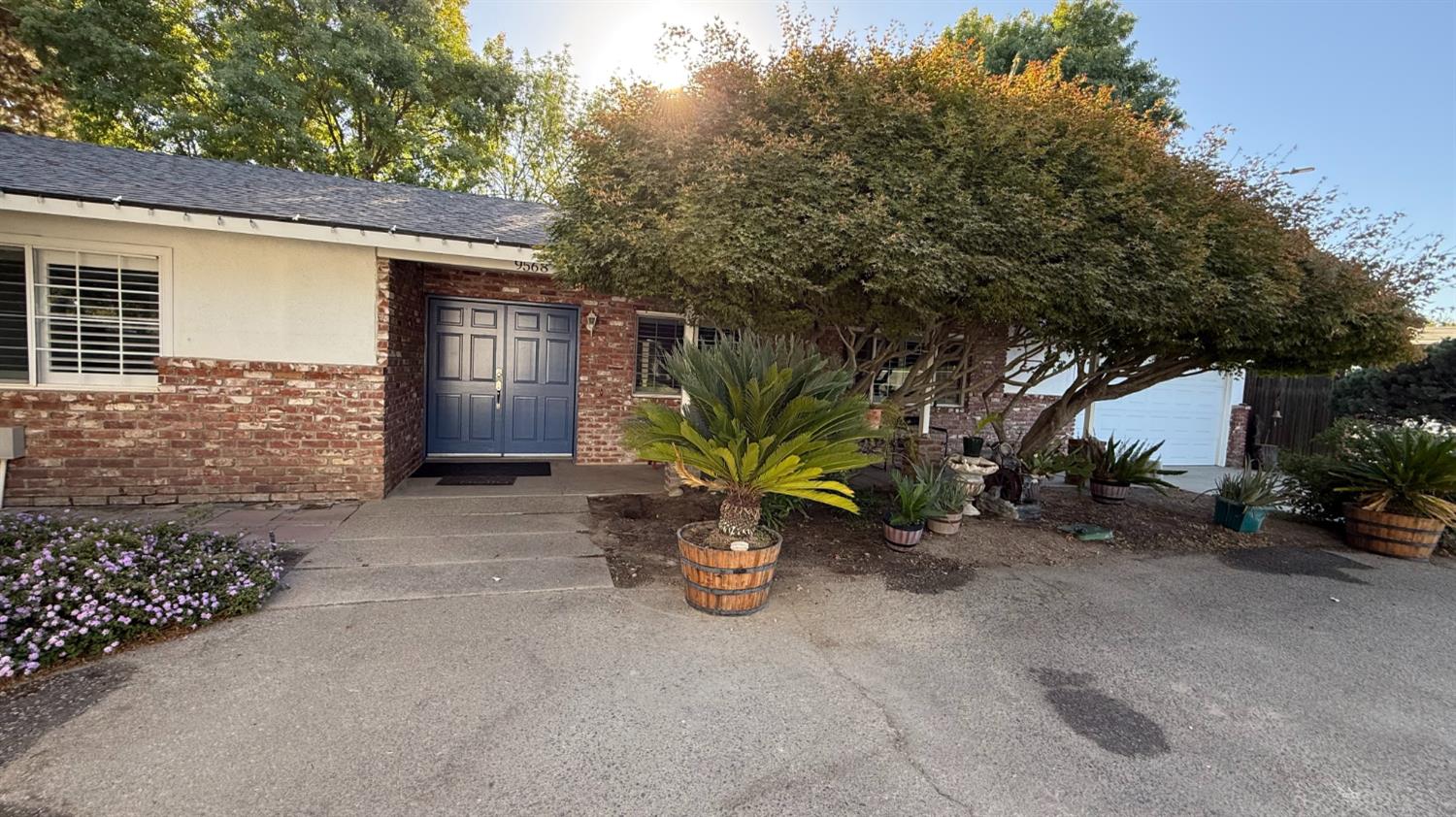 9568 S Academy Ave, Selma, CA 93662