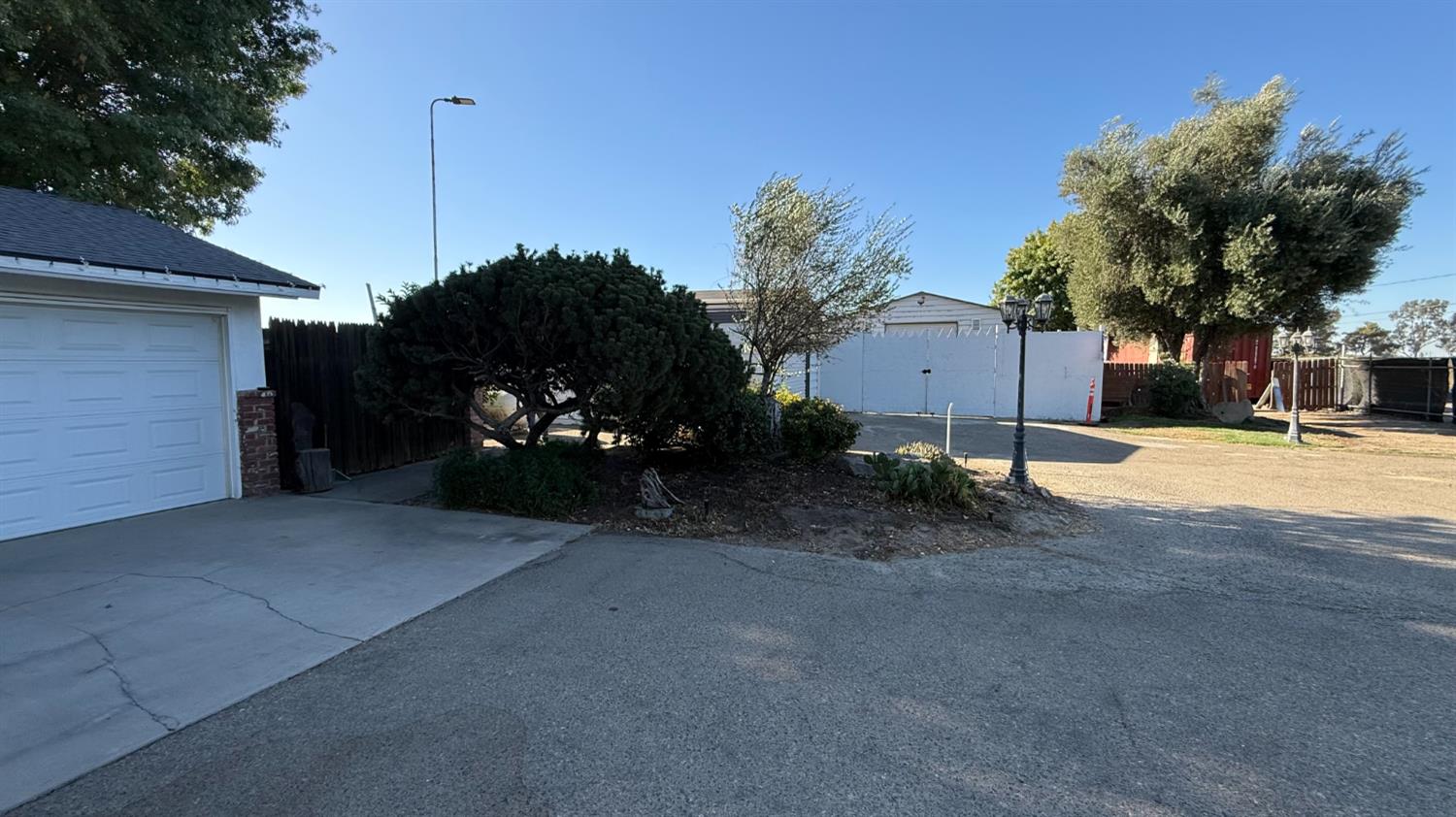 9568 S Academy Ave, Selma, CA 93662