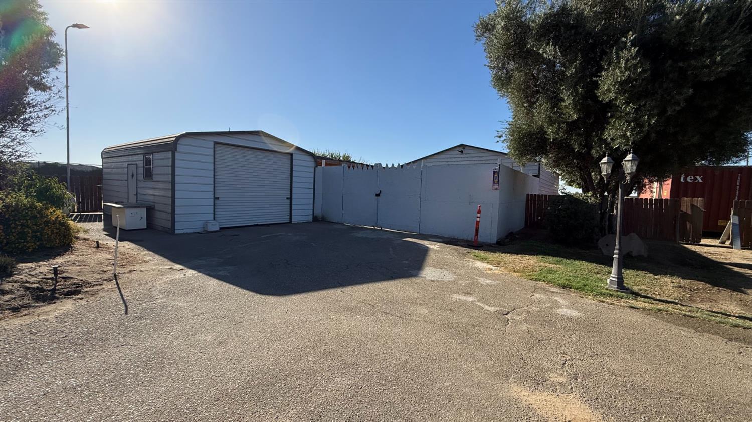 9568 S Academy Ave, Selma, CA 93662