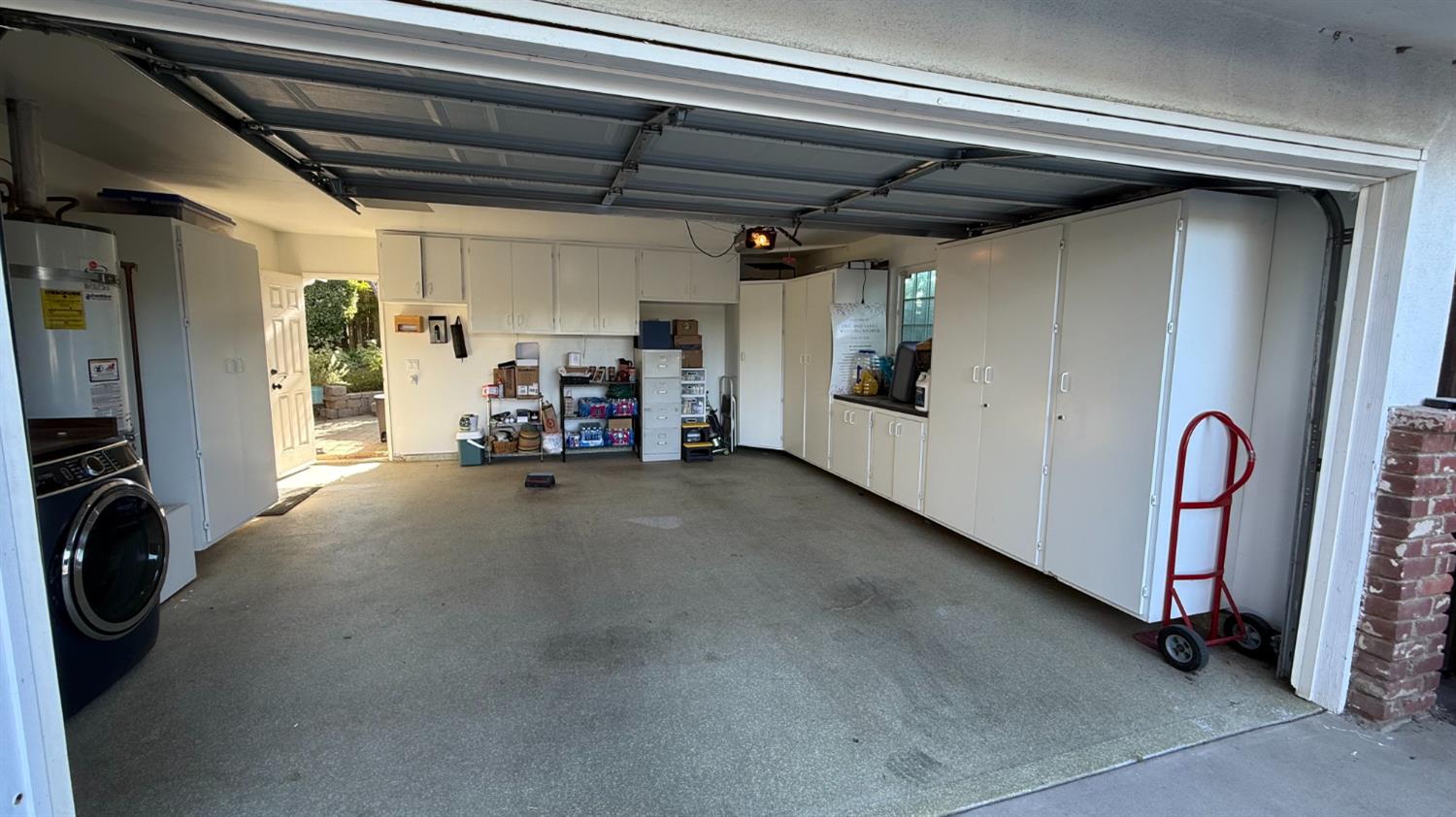 9568 S Academy Ave, Selma, CA 93662