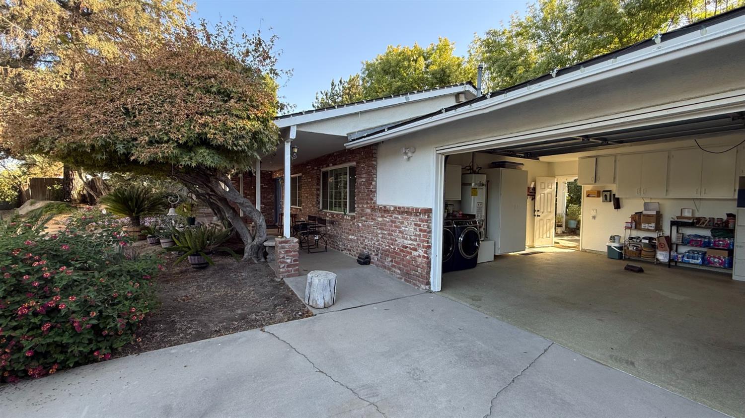 9568 S Academy Ave, Selma, CA 93662