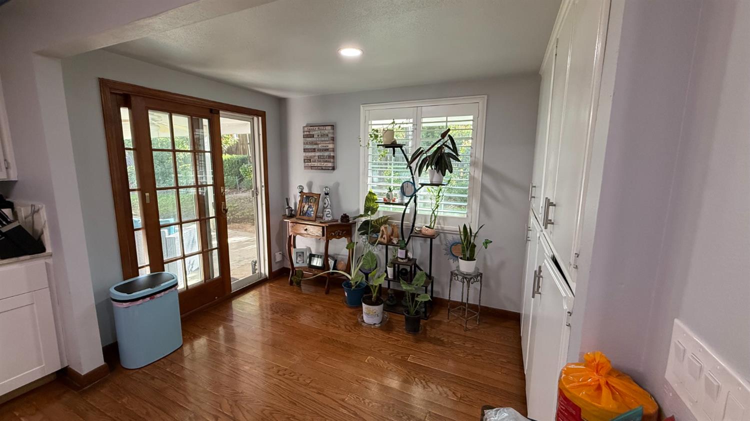 9568 S Academy Ave, Selma, CA 93662