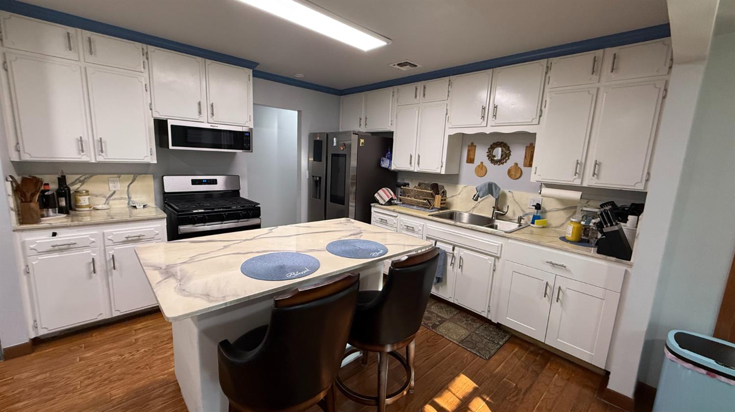 9568 S Academy Ave, Selma, CA 93662