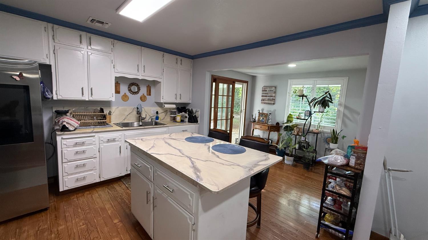 9568 S Academy Ave, Selma, CA 93662