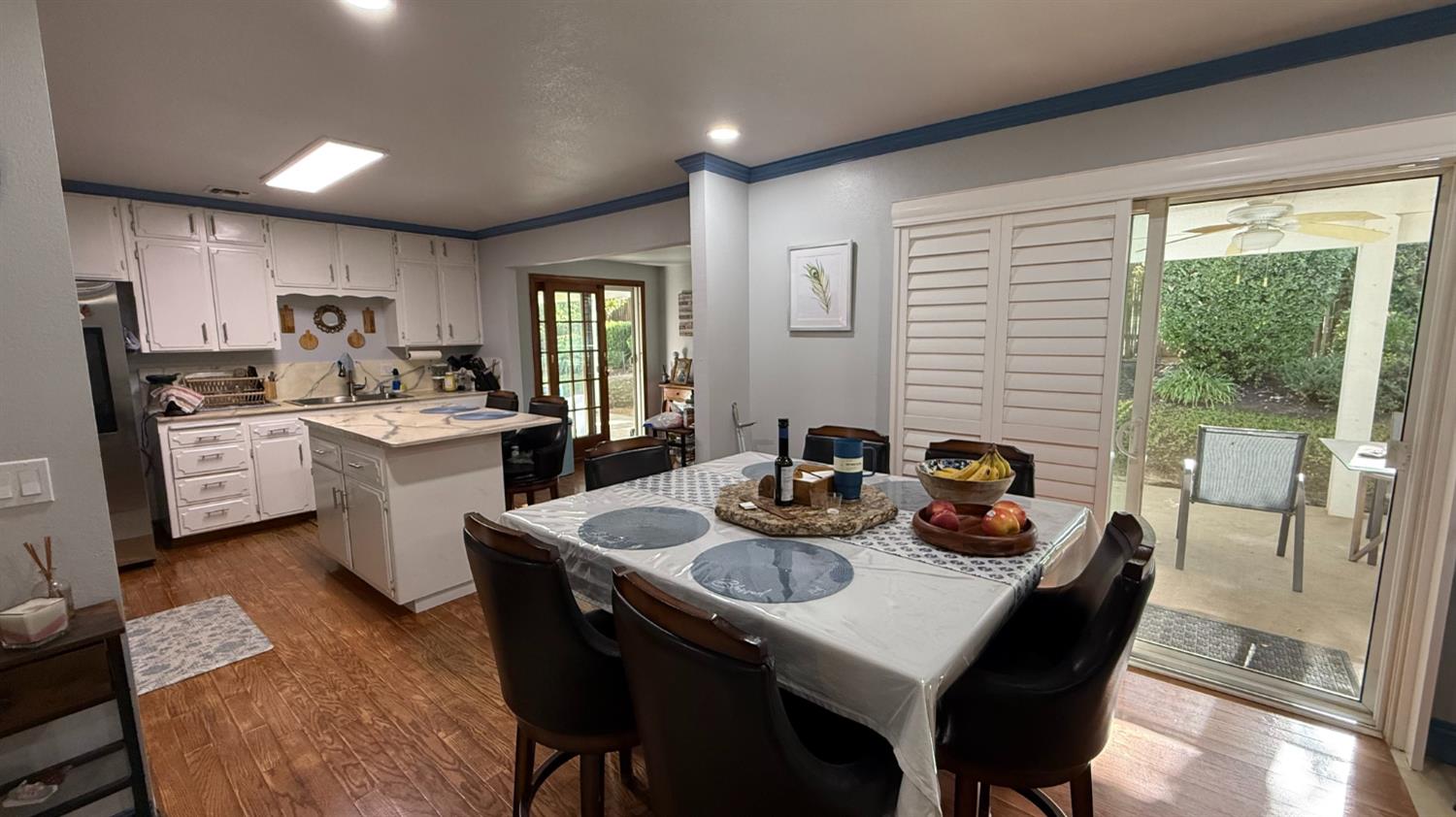 9568 S Academy Ave, Selma, CA 93662