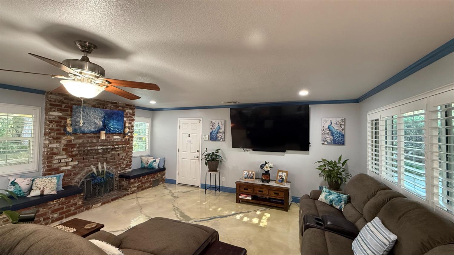 9568 S Academy Ave, Selma, CA 93662