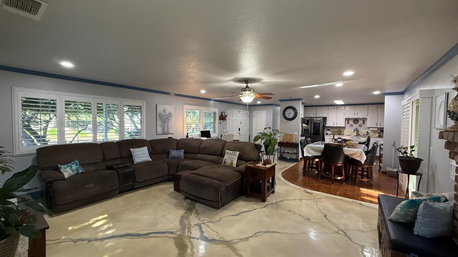 9568 S Academy Ave, Selma, CA 93662