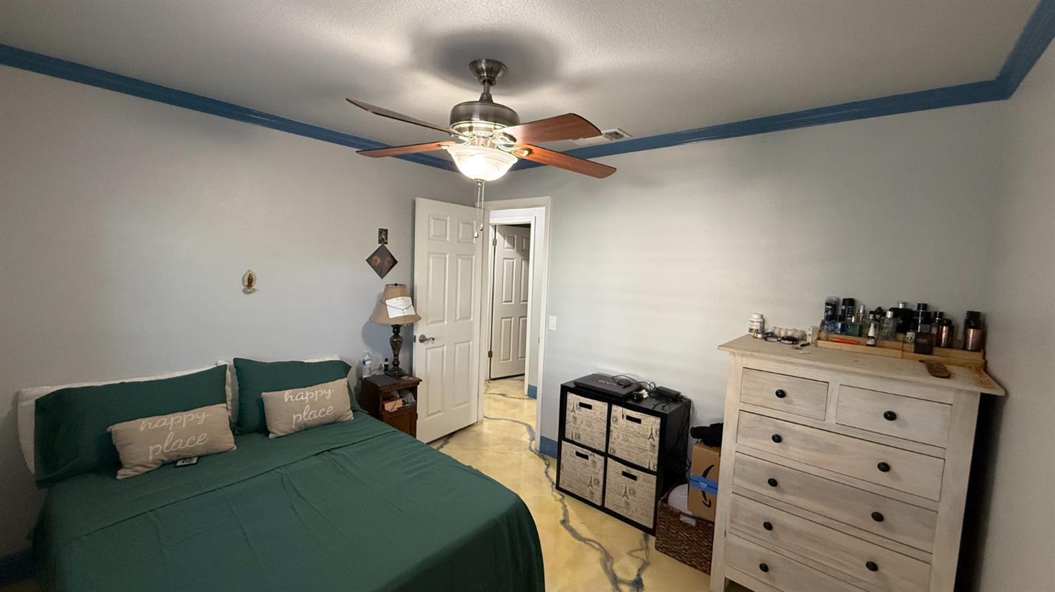 9568 S Academy Ave, Selma, CA 93662