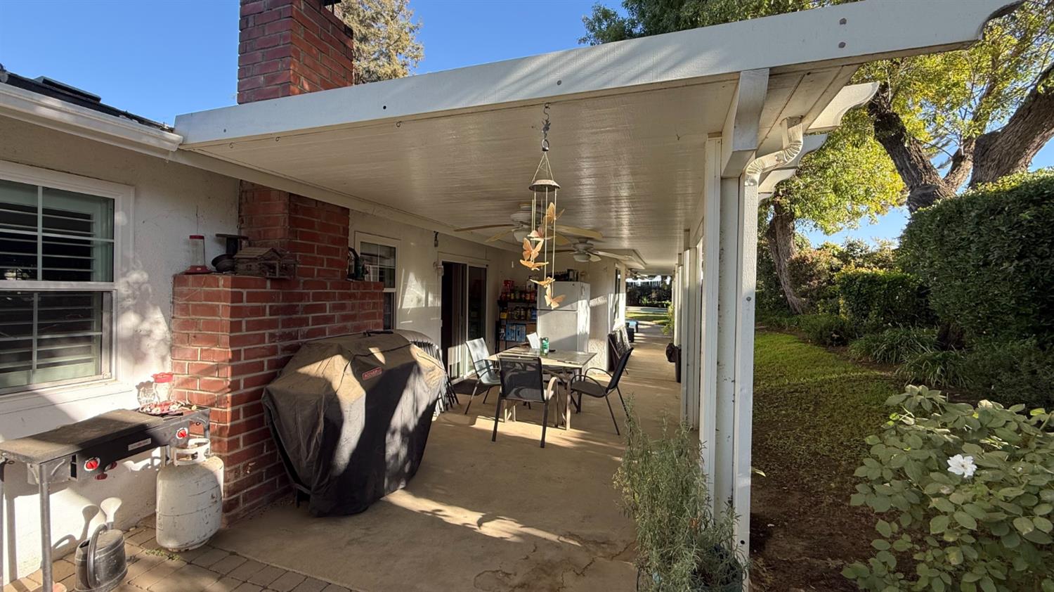 9568 S Academy Ave, Selma, CA 93662