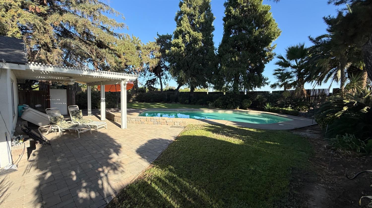 9568 S Academy Ave, Selma, CA 93662