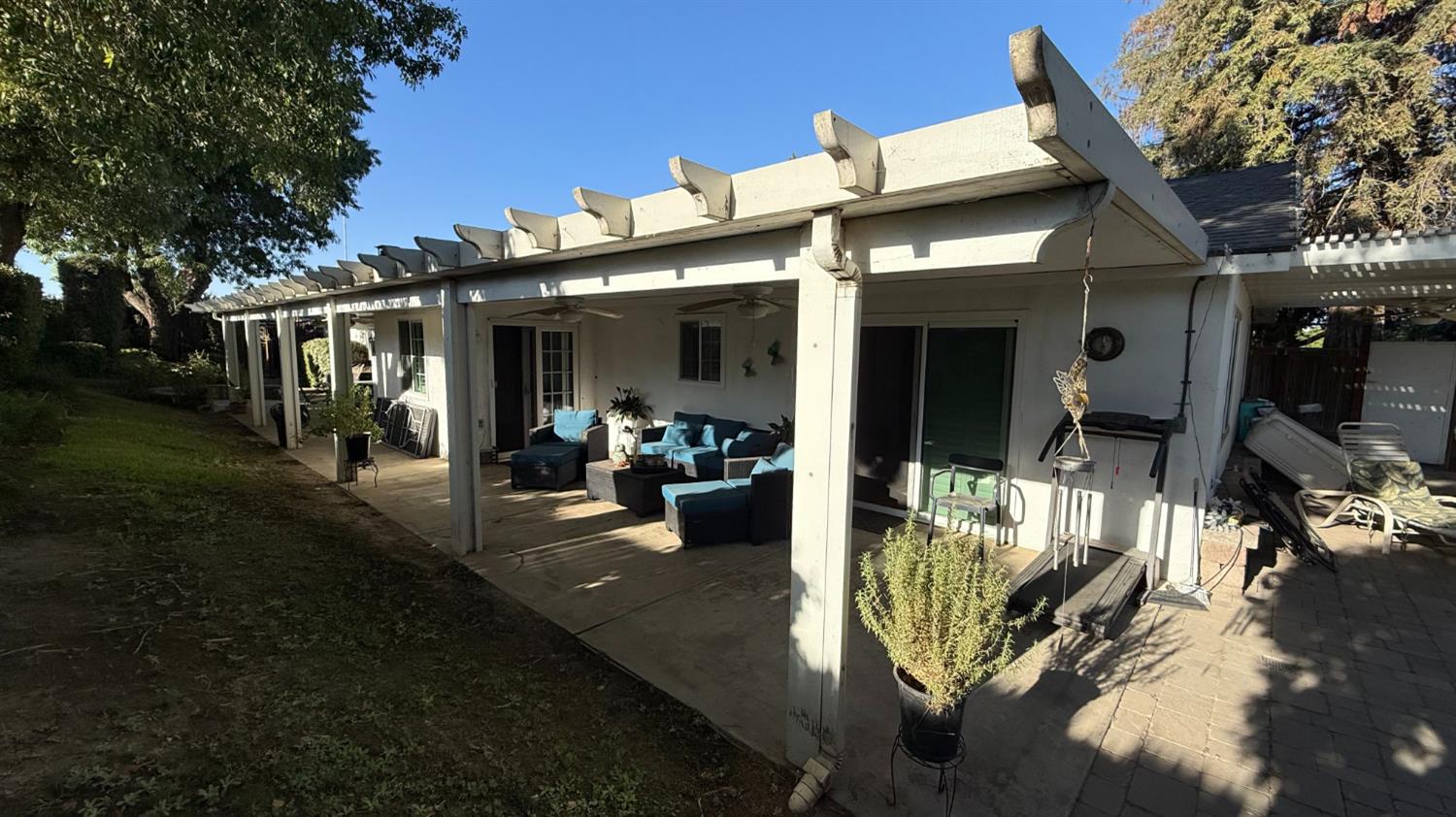9568 S Academy Ave, Selma, CA 93662