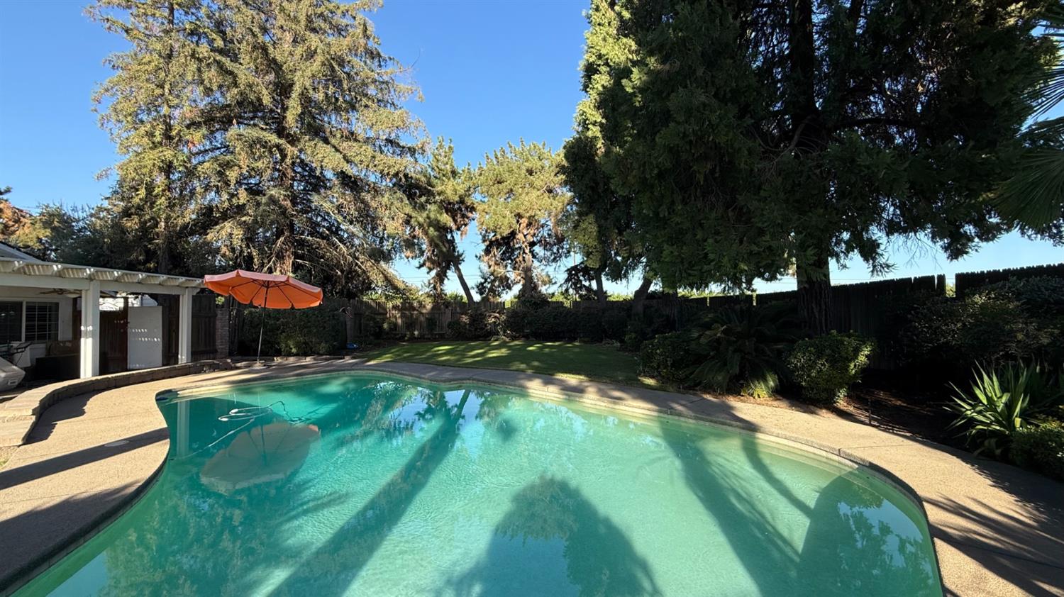9568 S Academy Ave, Selma, CA 93662