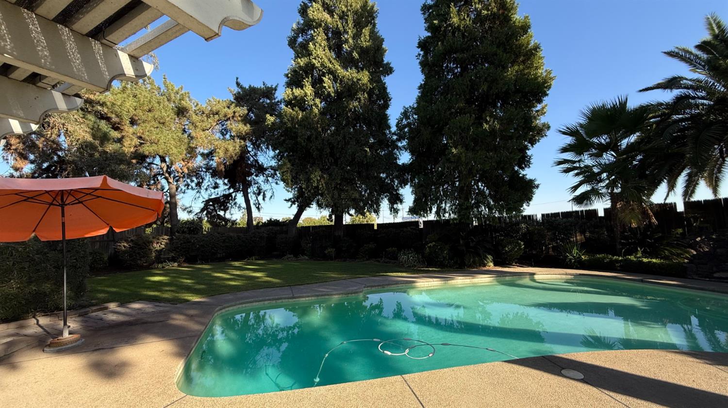 9568 S Academy Ave, Selma, CA 93662