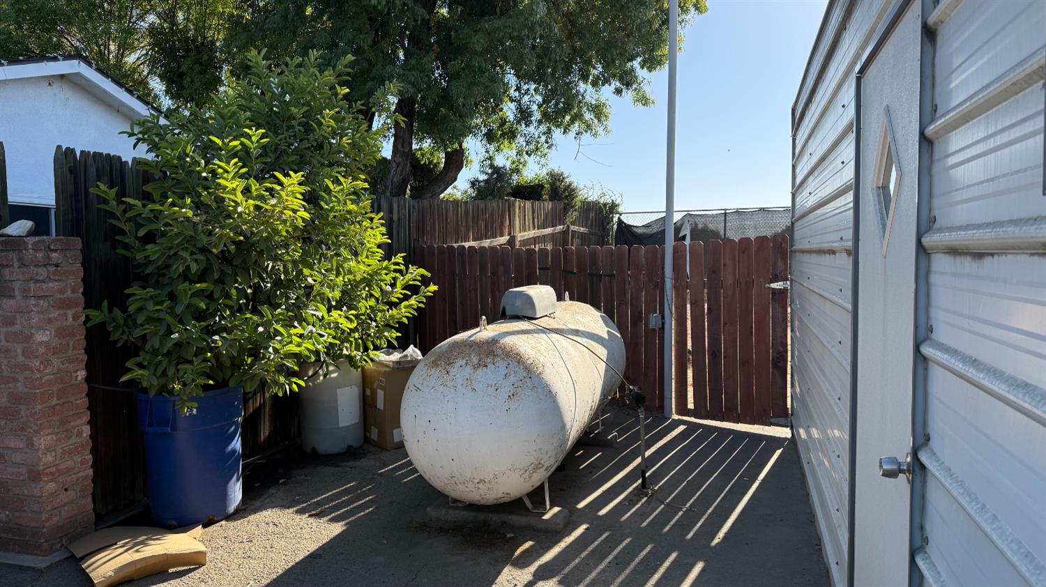 9568 S Academy Ave, Selma, CA 93662