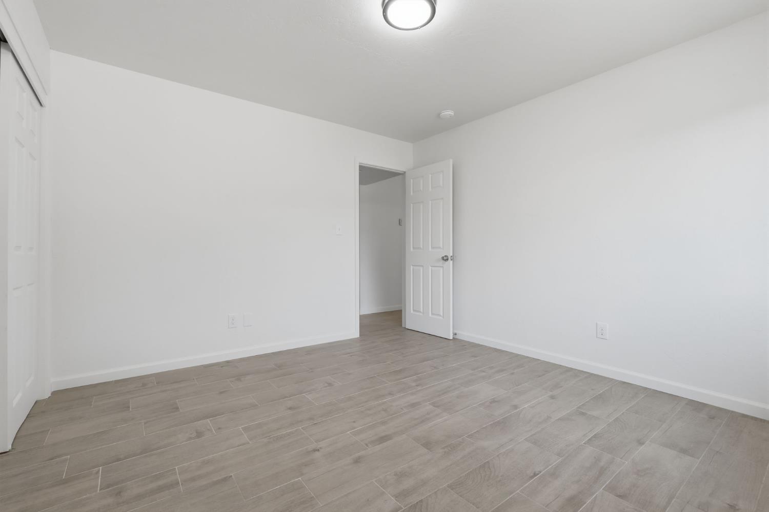 1506 N Cobb, Porterville, CA 93257