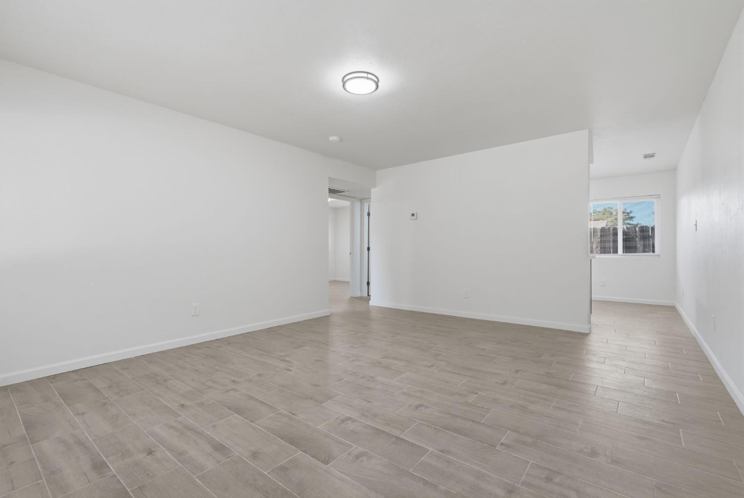 1506 N Cobb, Porterville, CA 93257