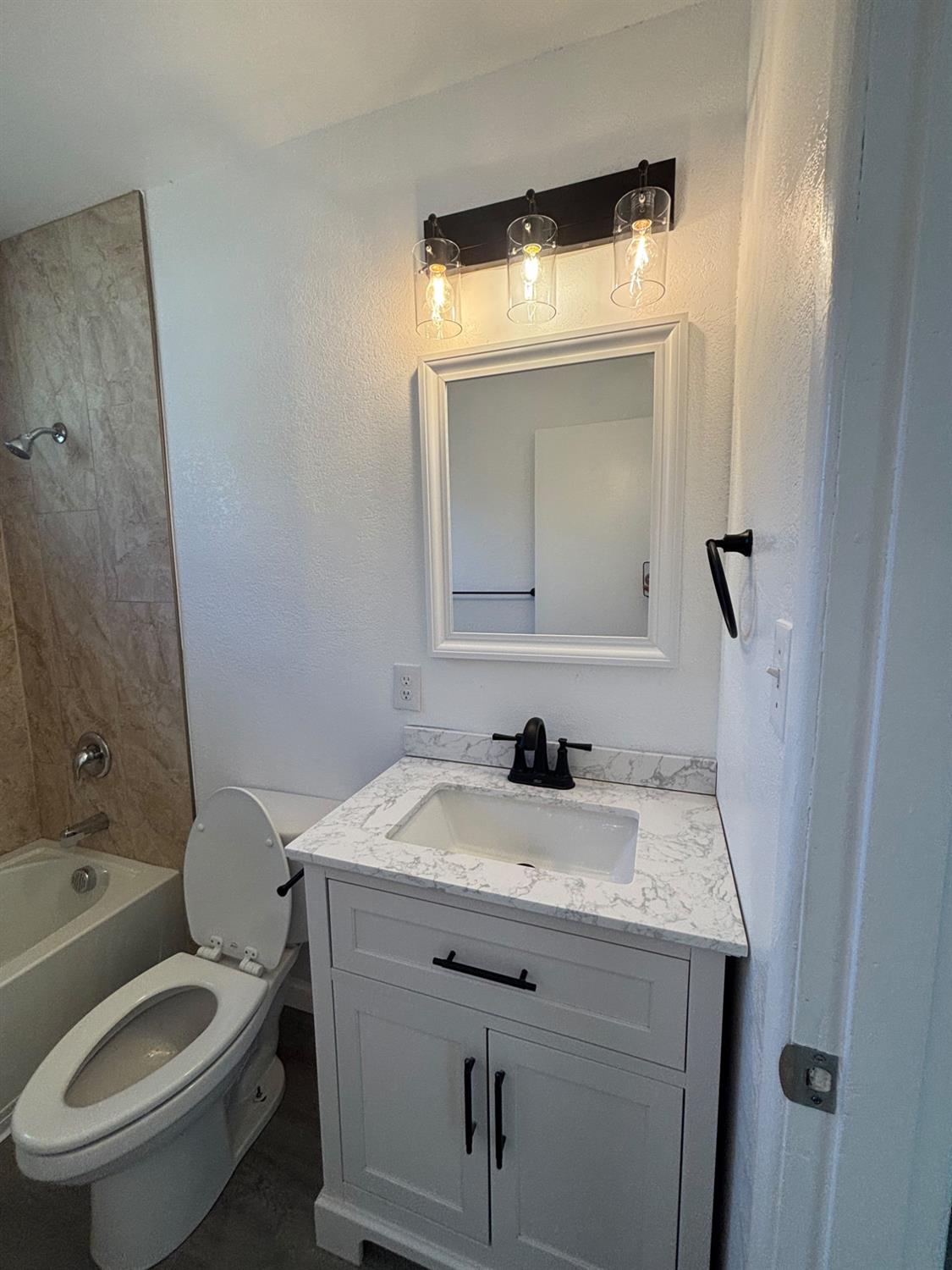 4431 N Augusta St, Fresno, CA 93726