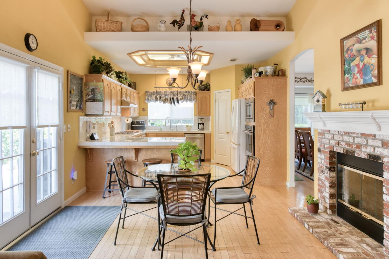 1751 N Orangewood Ave, Clovis, CA 93619