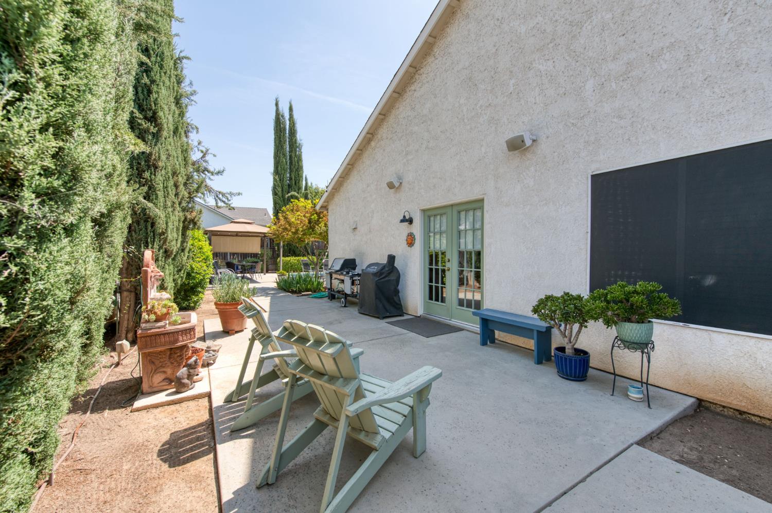 1751 N Orangewood Ave, Clovis, CA 93619