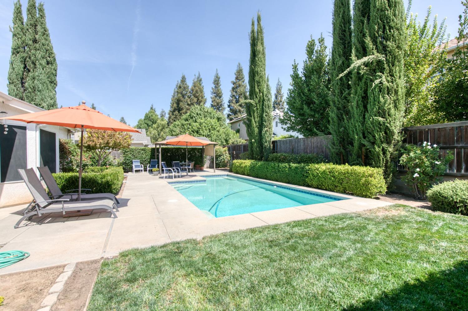 1751 N Orangewood Ave, Clovis, CA 93619